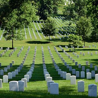 Arlington National Cemetery Walking Tour | Virgin Experience Gifts