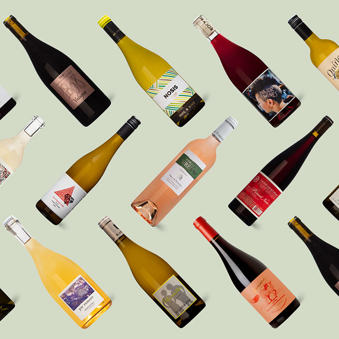https://www.virginexperiencegifts.com/media/image/u/l/ultimate-mixed-wine-variety-box-plonk-wine-club1.jpg